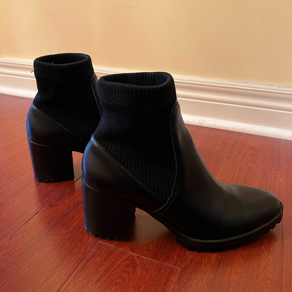 ZARA HEELED BOOTIES